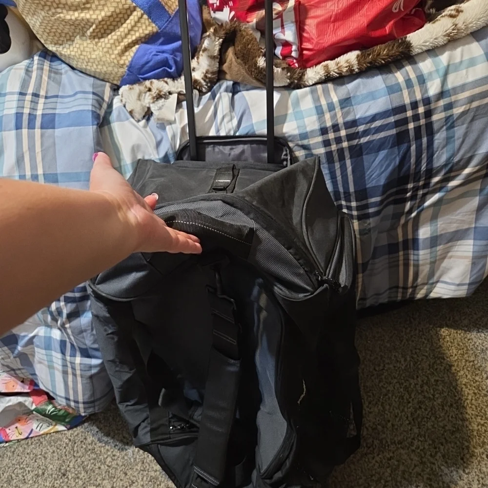 Eddie bauer rolling duffel bag